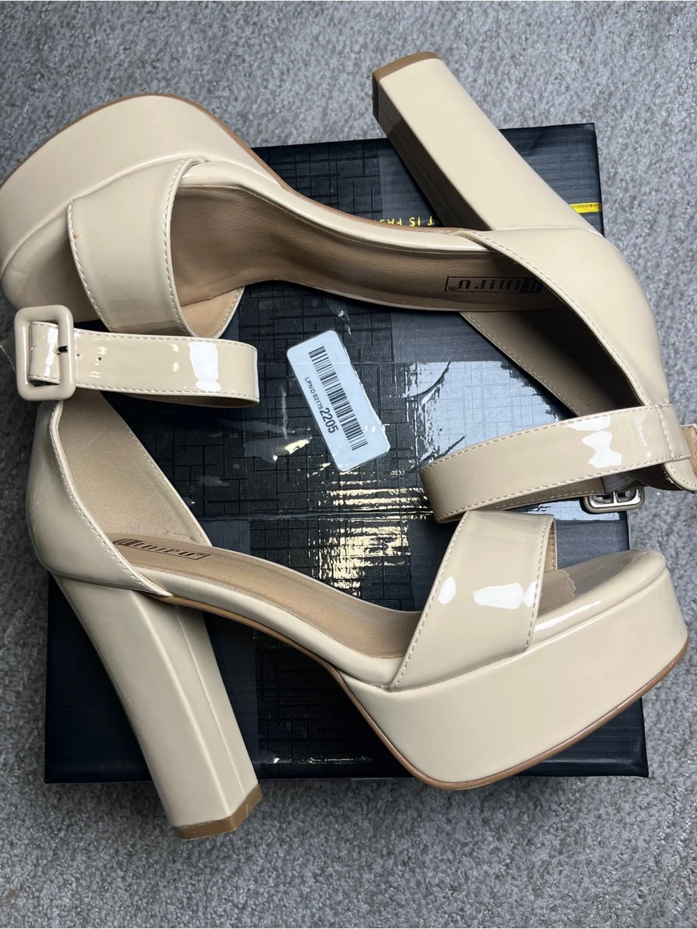 IDIFU Platform Block Chunky High Open Toe Heeled Sandals 8.5. 2886/1